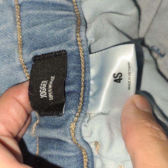 Express Super High Waisted Soft Knit Jean Joggers size 4 short - Picture 7 of 7